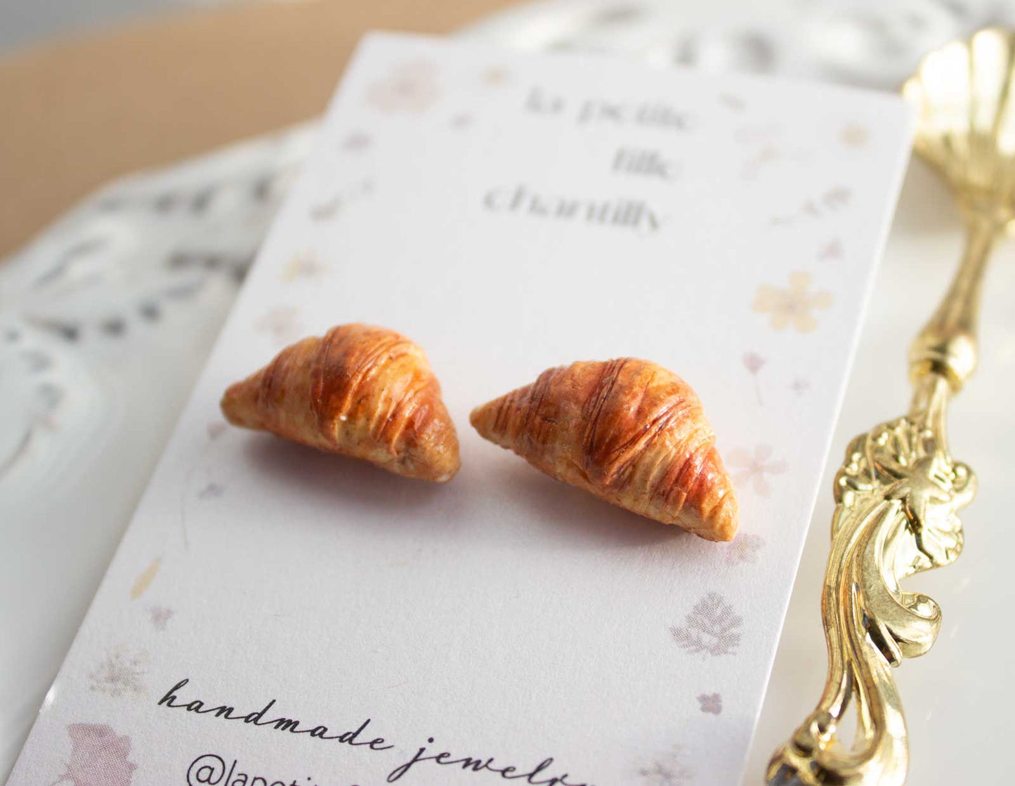 boucles d'oreilles tiges croissants viennoiserie