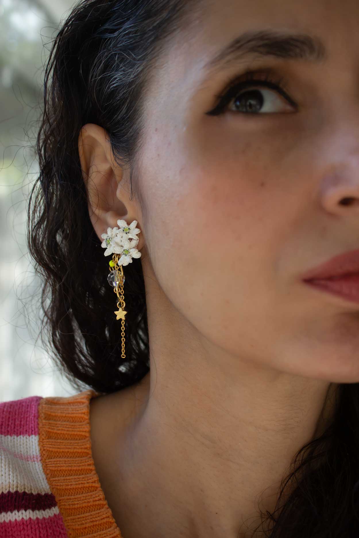 boucles d'oreilles pendantes fleur